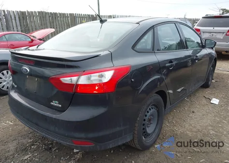2012 Ford Focus Se z USA, uszkodzony, nr VIN 1FAHP3F22CL389872